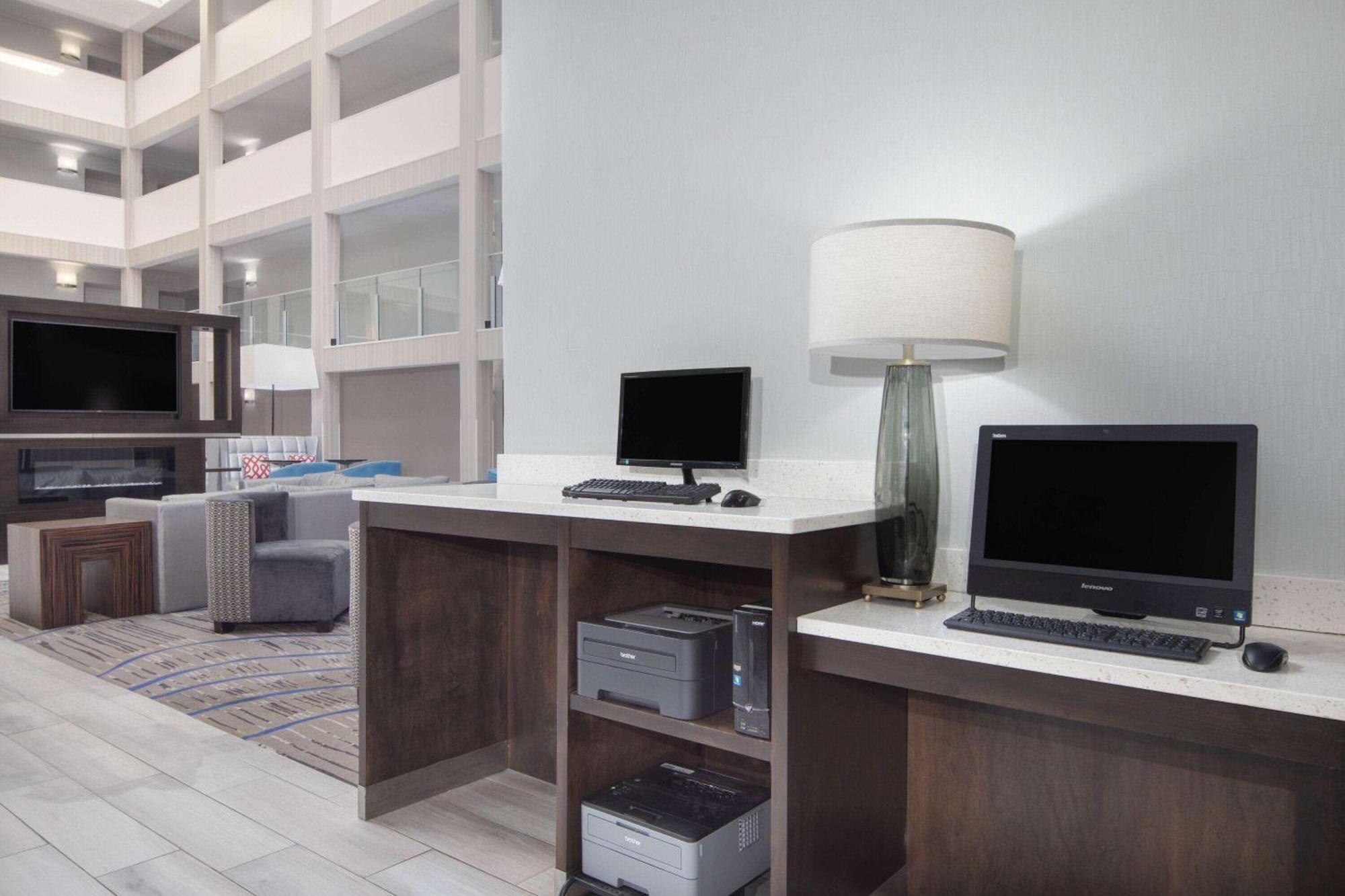 La Quinta By Wyndham Atlanta Airport South Hotel College Park Exterior photo