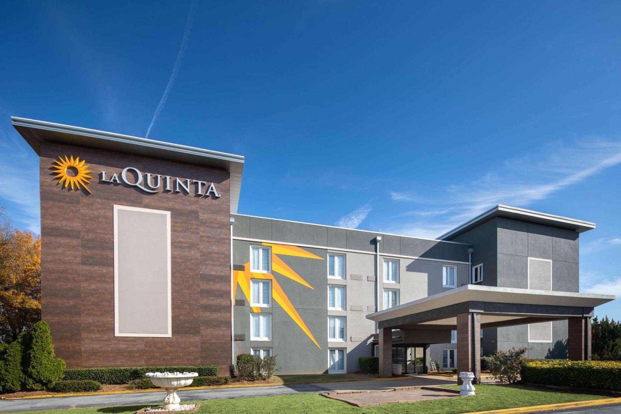 La Quinta By Wyndham Atlanta Airport South Hotel College Park Exterior photo