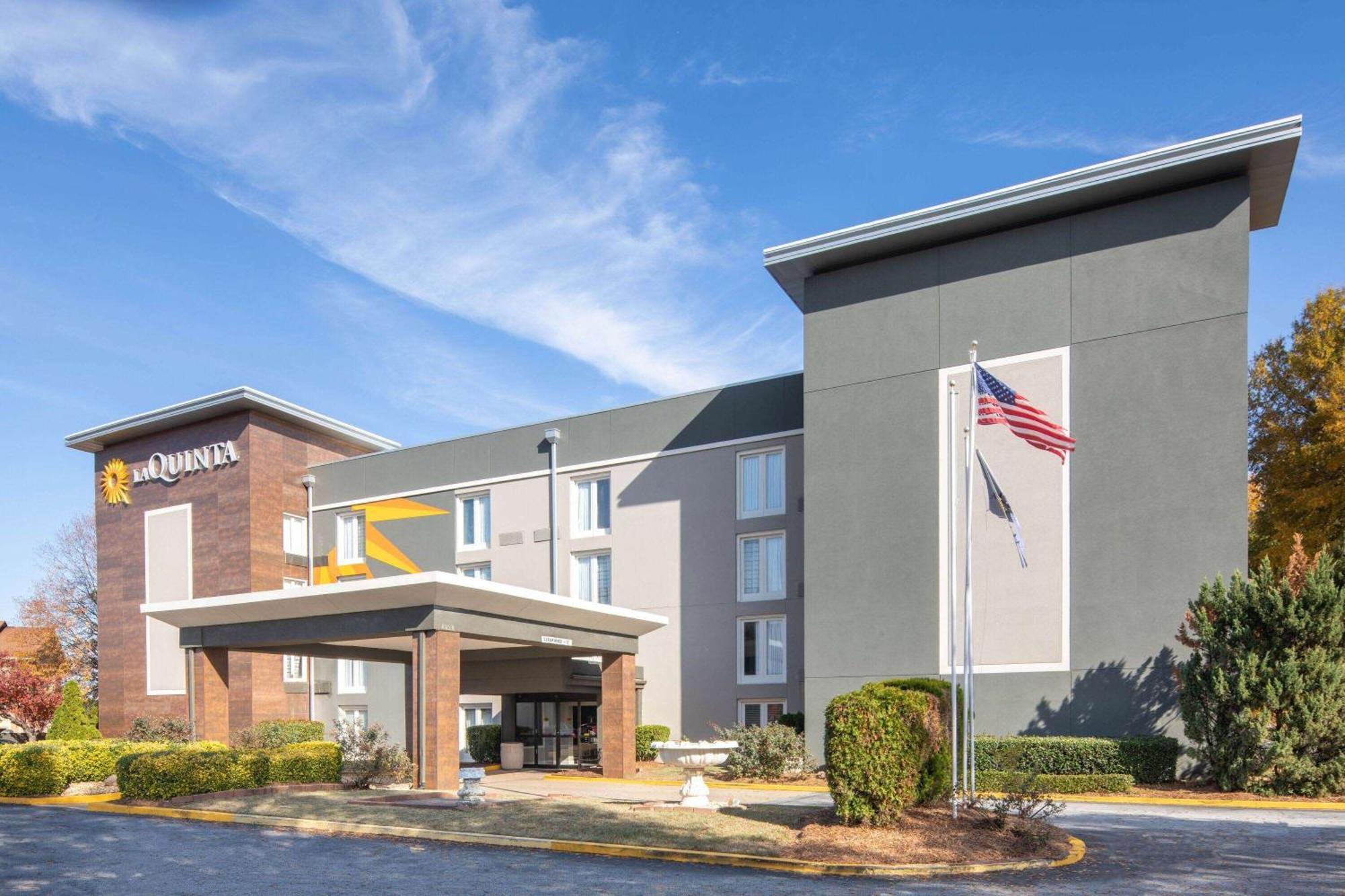 La Quinta By Wyndham Atlanta Airport South Hotel College Park Exterior photo