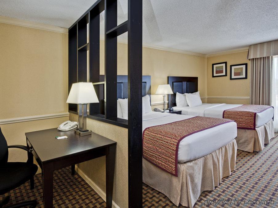 La Quinta By Wyndham Atlanta Airport South Hotel College Park Room photo