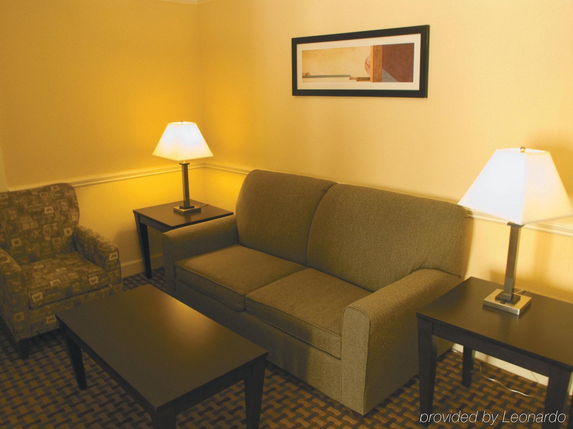 La Quinta By Wyndham Atlanta Airport South Hotel College Park Exterior photo