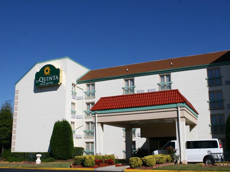 La Quinta By Wyndham Atlanta Airport South Hotel College Park Exterior photo