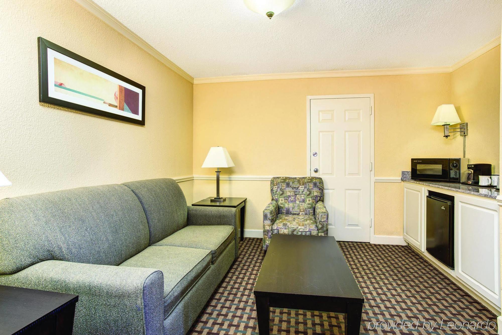 La Quinta By Wyndham Atlanta Airport South Hotel College Park Exterior photo